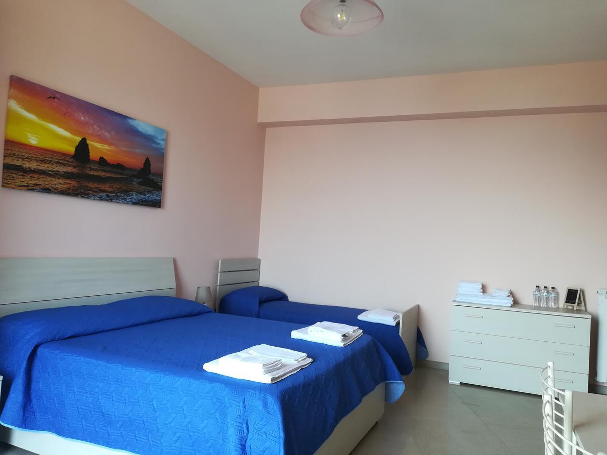 B&B La Spiaggetta Di Stazzo Acireale Buitenkant foto